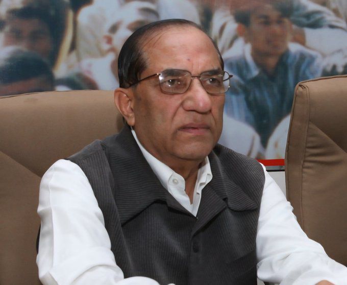 VP Radhakrishnan Mourns Passing of Veteran BJP Leader Vijay Kumar Malhotra