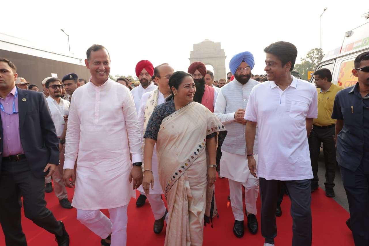 Delhi CM Rekha Gupta Leads Seva Sankalp Walk on PM Modi’s 75th Birthday