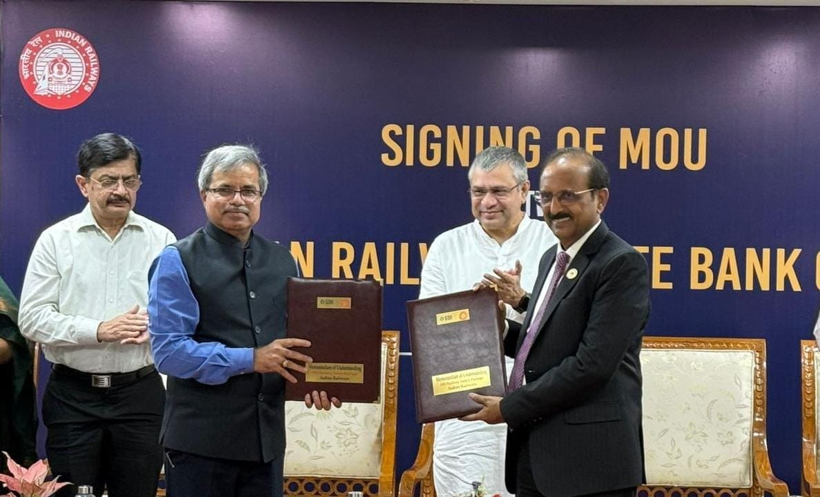 Railways sign MoU with SBI for enhanced insurance benefits to its employees 