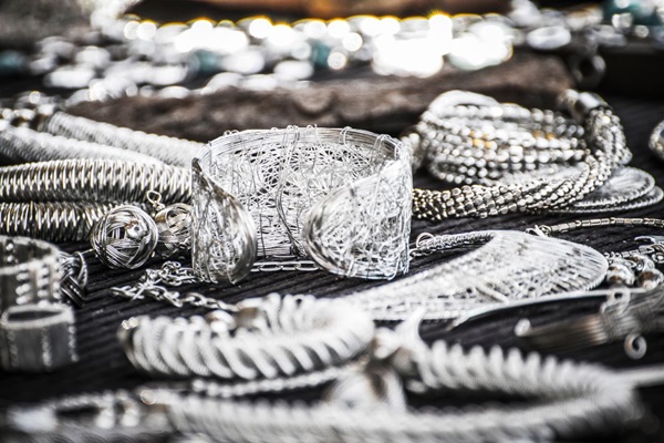 Govt Introduces Digital Hallmarking System for Silver Jewellery with HUID