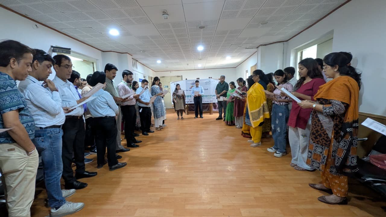 आकाशवाणी परिसर में किया गया स्वच्छता शपथ का आयोजन