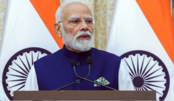 प्रधानमंत्री नरेन्द्र मोदी ने पूर्ण आर्थिक क्षमता के उपयोग के लिए आसियान भारत मुक्त व्यापार समझौते की जल्द समीक्षा का आह्वान किया