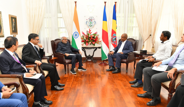 उपराष्ट्रपति सी.पी. राधाकृष्णन ने सेशेल्स के राष्ट्रपति डॉ. पैट्रिक हर्मिनी के साथ मुलाकात की
