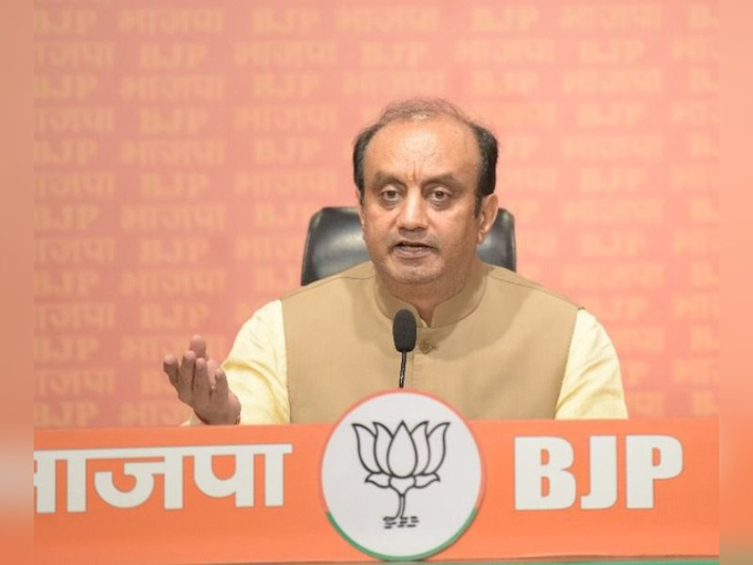 বিজেপি আসন্ন বিহার  বিধানসভা নির্বাচন উপলক্ষ্যে প্রকাশিত রাষ্ট্রীয় জনতা দলের নির্বাচনী প্রতিশ্রুতি গুলি নিয়ে আরজেডি নেতা তেজস্বী যাদবের বিরুদ্ধে সমালোচনা করেছে ।