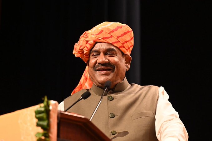 লোকসভার স্পিকার ওম বিড়লা আজ রাজস্থানের কোটা, বুন্দি এবং সমগ্র হাদোতি অঞ্চলের পরিচয় আরও শক্তিশালী করার জন্য সকলকে সম্মিলিত দায়িত্ব নেওয়ার আহ্বান জানান।