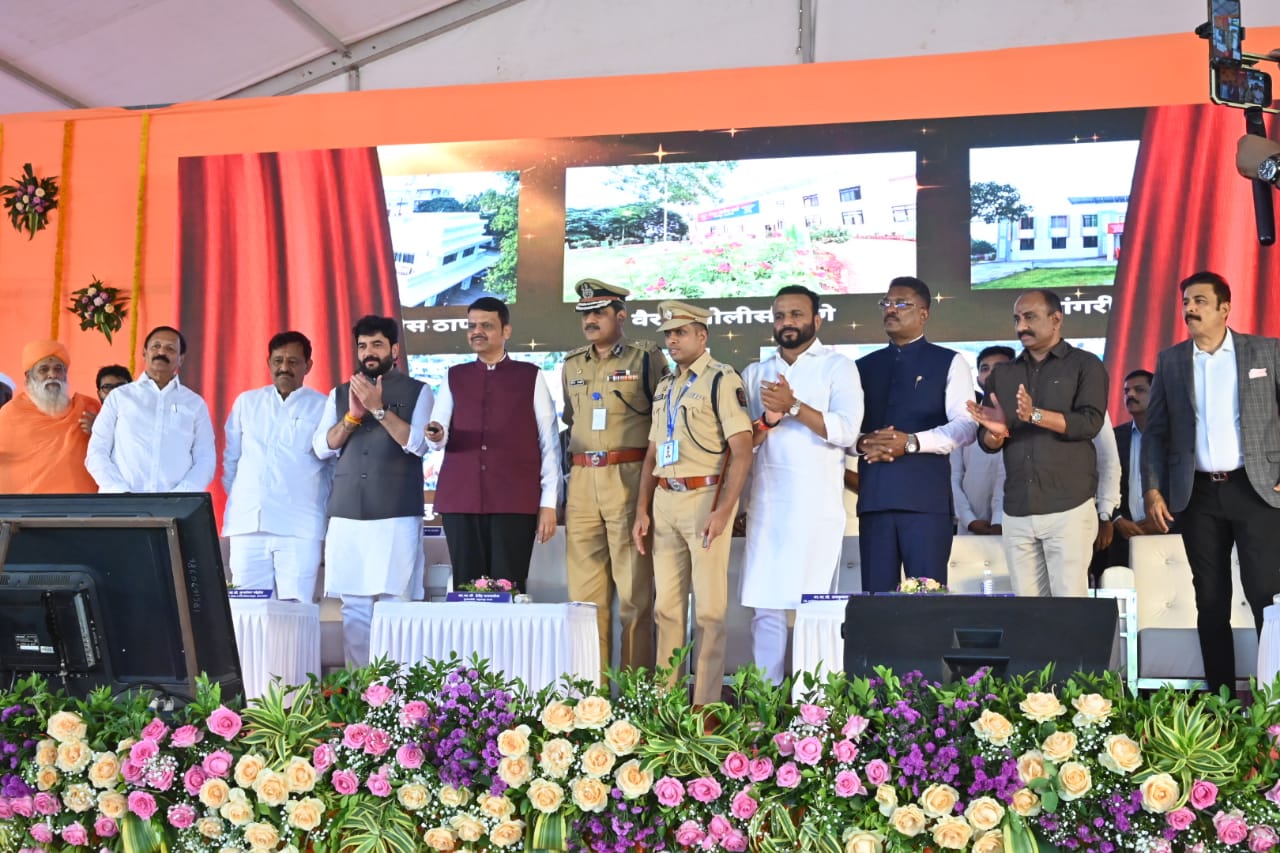 सोलापूर-मुंबई विमानसेवेला सुरुवात