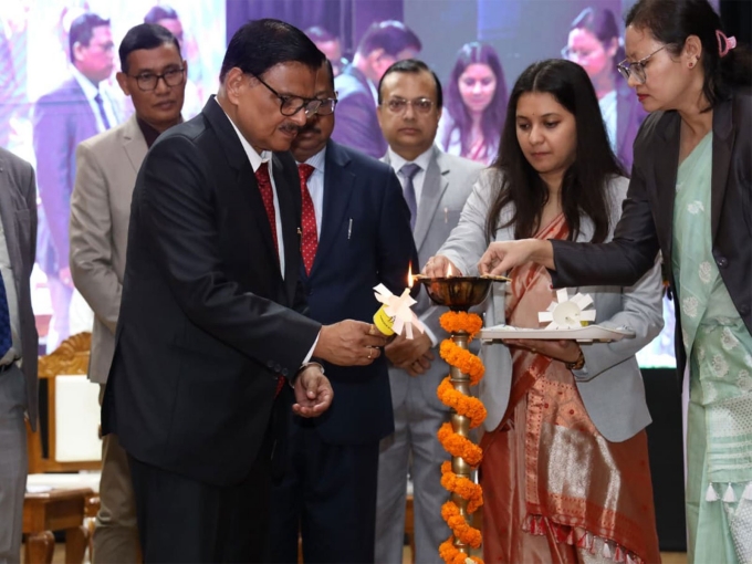 উচ্চতম ন্যায়ালয়ৰ ন্যায়াধীশ উজ্জ্বল ভূঞাই সদৌ অসম ন্যায়াধীশ সন্থাৰ ৱেবছাইটটো উন্মোচন কৰে