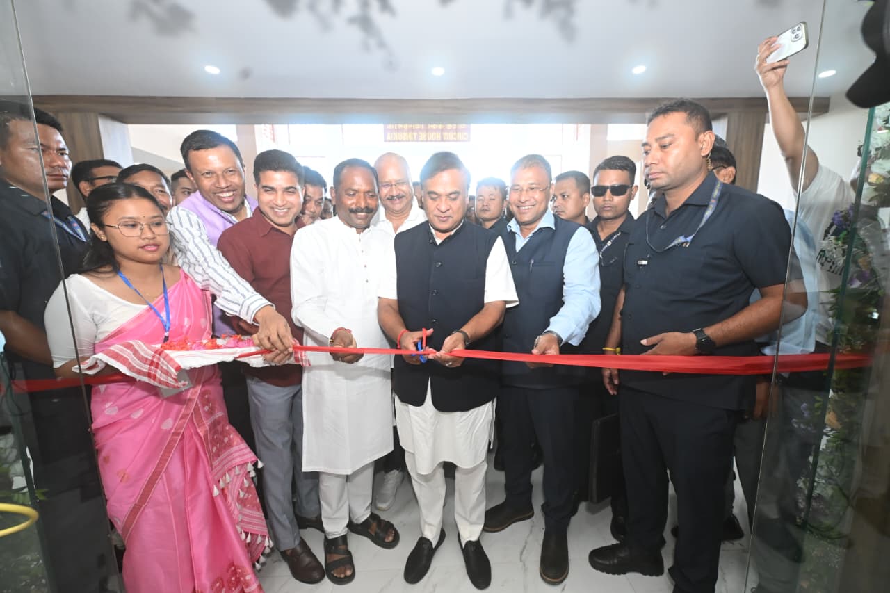 তিনিচুকীয়া জিলাত সুসজ্জ্বিত আৱৰ্ত ভৱন উদ্বোধন মুখ্যমন্ত্রী ড০ হিমন্ত বিশ্ব শৰ্মাৰ