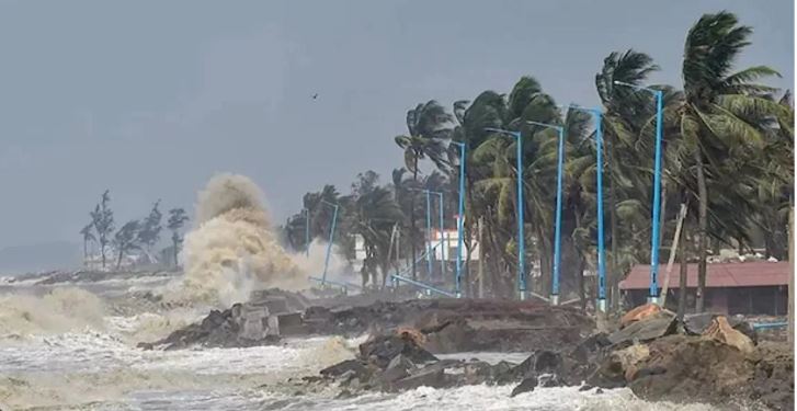 चक्रवात मोंथा के असर से ओडिशा के दक्षिणी जिलों में तेज बारिश जारी