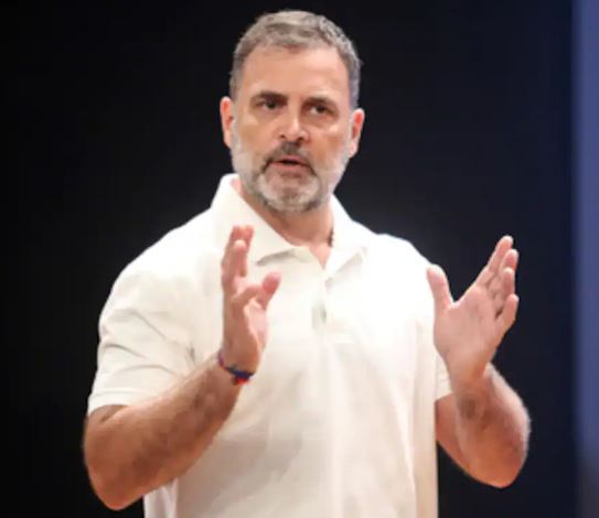 वरिष्ठ कांग्रेस नेता राहुल गांधी ने आज  मुजफ्फरपुर से शुरू किया चुनाव अभियान