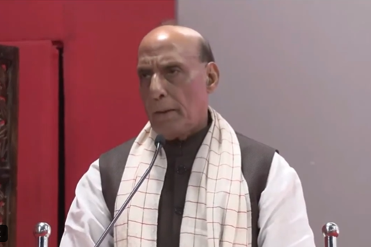 સંરક્ષણ મંત્રી રાજનાથ સિંહે કહ્યું, સરક્રીક વિસ્તારમાં પાકિસ્તાનની કોઈપણ ગેરપ્રવૃતિનો નિર્ણાયક જવાબ અપાશે