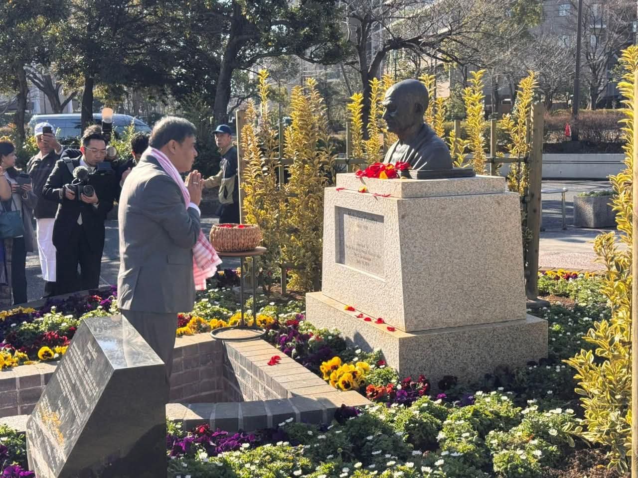 ৰাজ্যৰ ভিন্ন প্ৰান্তত জাতিৰ পিতালৈ শ্ৰদ্ধা নিবেদন