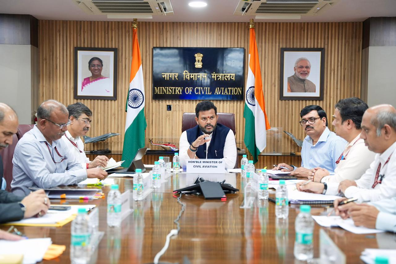 Civil Aviation Minister Urges Airlines to Keep Festive Airfares Reasonable