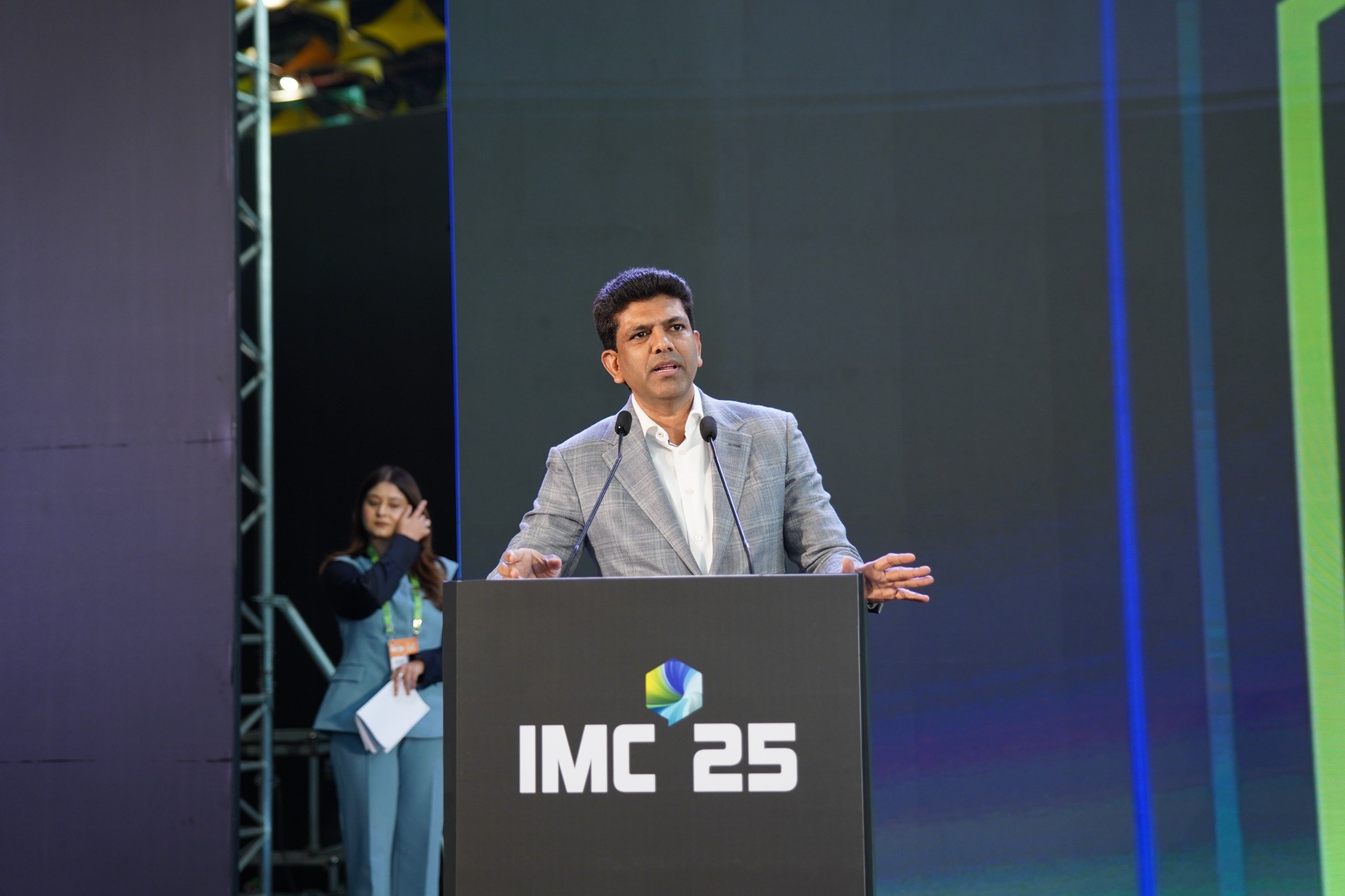 MoS Communications Urges Businesses to Drive India’s Economic Transformation at IMC 2025