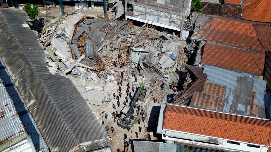 Indonesia School Collapse Death Toll Rises to 37,  Still Missing 27 Students