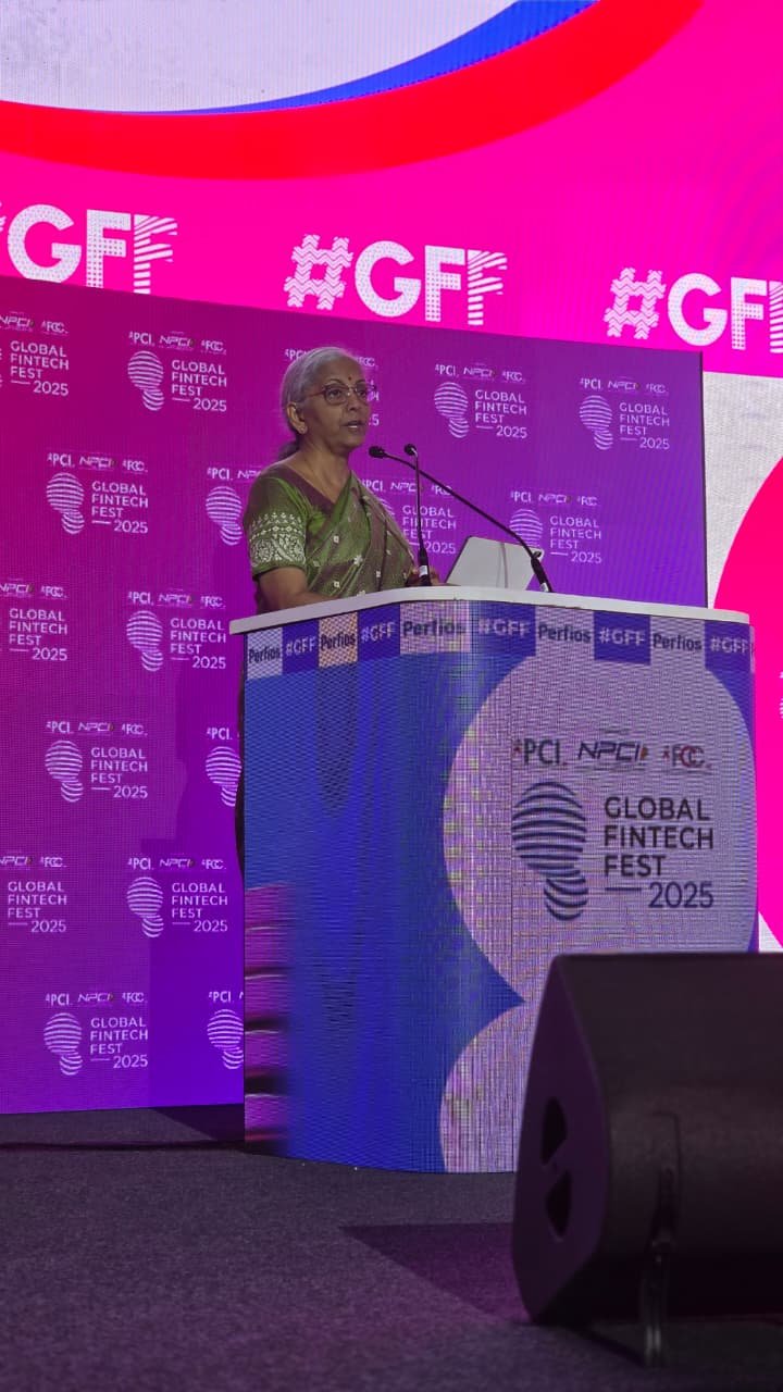 वित्त मंत्री निर्मला सीतारामन ने मुम्‍बई में ग्‍लोबल फिनटेक फेस्टिवल में गिफ्ट सिटी में विदेशी मुद्रा निपटान प्रणाली का शुभारंभ किया
