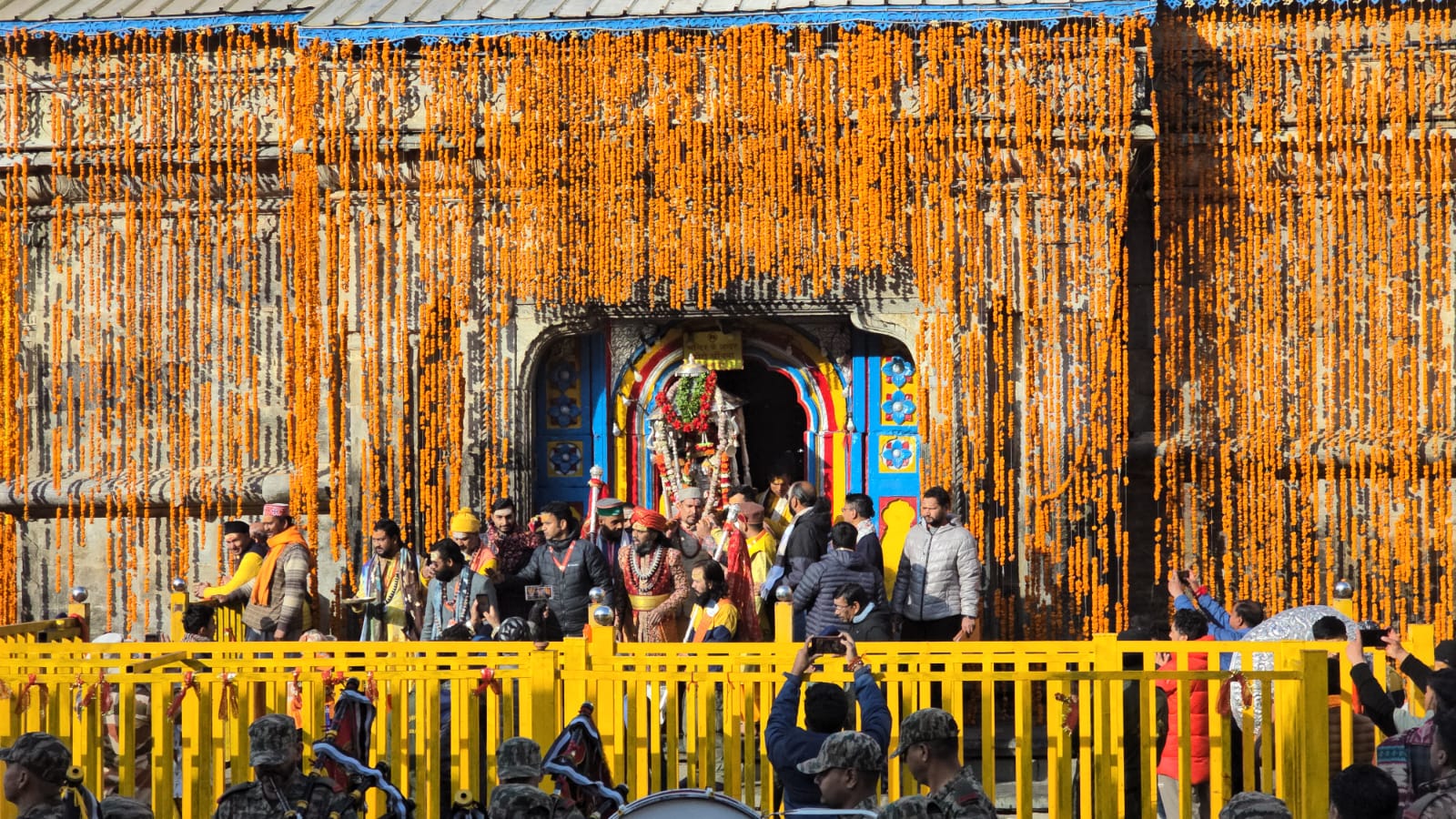 Char Dham Shrines Kedarnath and Yamunotri Closed for Winter on Bhai Dooj