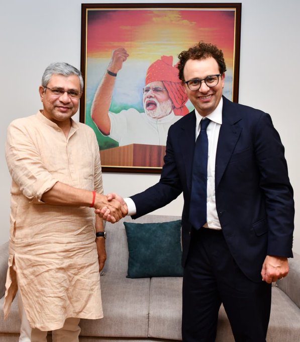 सूचना और प्रसारण मंत्री अश्विनी वैष्‍णव ने एंथ्रोपिक के मुख्‍य कार्यकारी अधिकारी डारियो अमोदेई से की मुलाकात