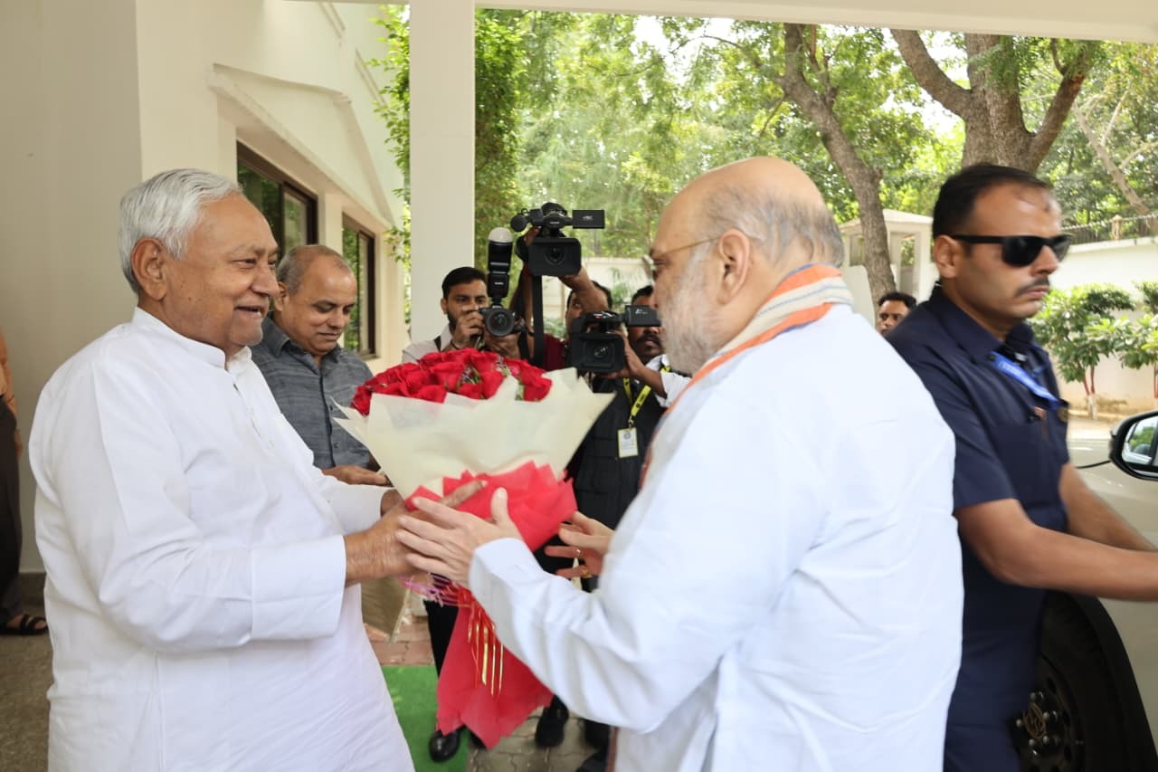 गृह मंत्री अमित शाह ने बिहार के मुख्यमंत्री नीतीश कुमार के साथ बैठक की