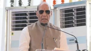 पहिल्या ‘तेजस’ विमानाचं संरक्षण मंत्र्यांच्या उपस्थितीत लोकापर्ण