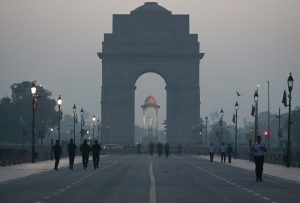 वायु गुणवत्ता प्रबंधन आयोग ने जाड़े में प्रदूषण नियंत्रण तैयारियों की समीक्षा की