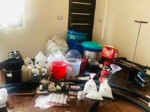 डीआरआई ने राष्ट्रीय राजधानी क्षेत्र में 109 करोड़ रुपये मूल्य के मादक पदार्थों के एक नेटवर्क का भंडाफोड़ किया