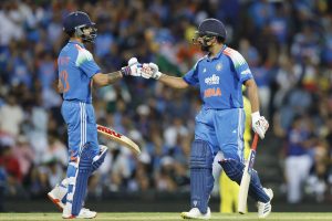 3rd ODI Cricket: भारतानं सामना जिंकला, रोहित शर्माचं शतक 3rd ODI Cricket: भारतानं सामना जिंकला, रोहित शर्माचं शतक