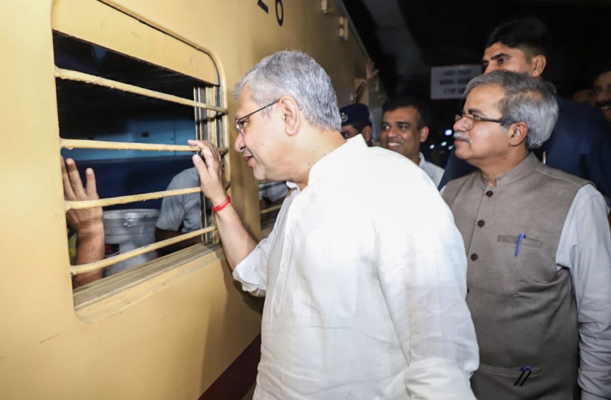 Over 1.5 Crore Passengers Travel by Train So Far in Festive Season, Rail Ministry Says