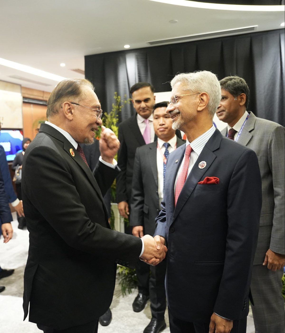 EAM Jaishankar Meets World Leaders at ASEAN Summit 2025