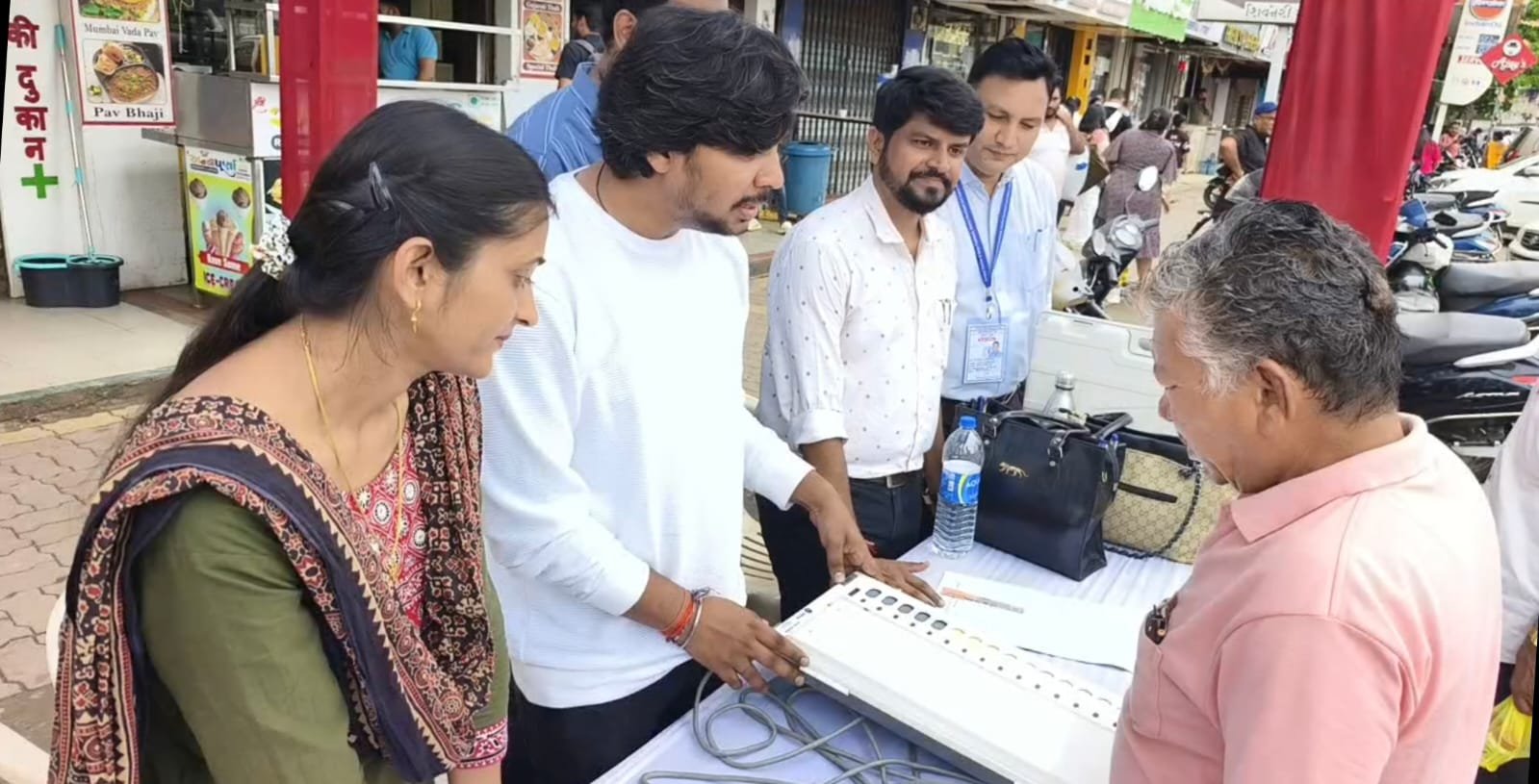 કેન્દ્ર શાસિત પ્રદેશ દમણમાં 11 પંચાયત અને નગર પાલિકાના 3 વોર્ડ માં 5 નવેમ્બરના રોજ ચૂંટણી યોજશે.