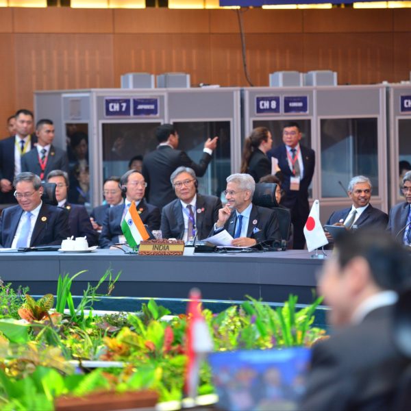 EAM Dr S. Jaishankar Meets Counterparts from Japan, Malaysia, Brazil and Brunei at ASEAN Summit