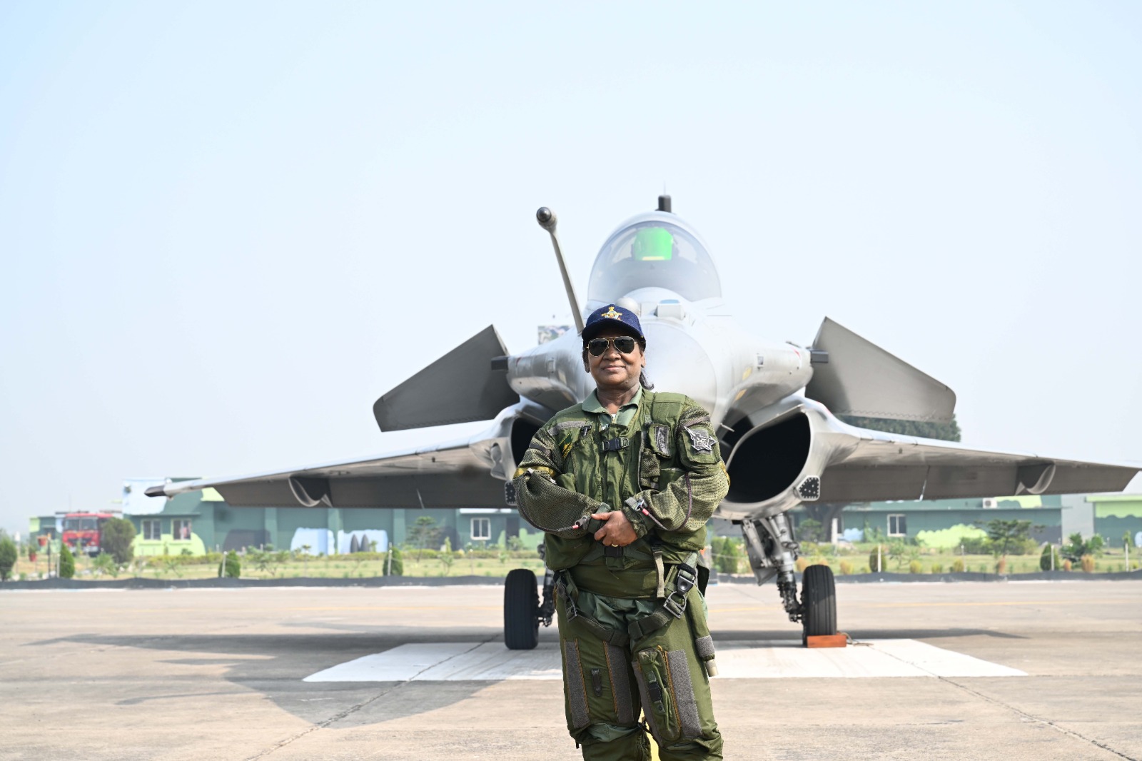 President Droupadi Murmu Takes to the Skies in Rafale Jet