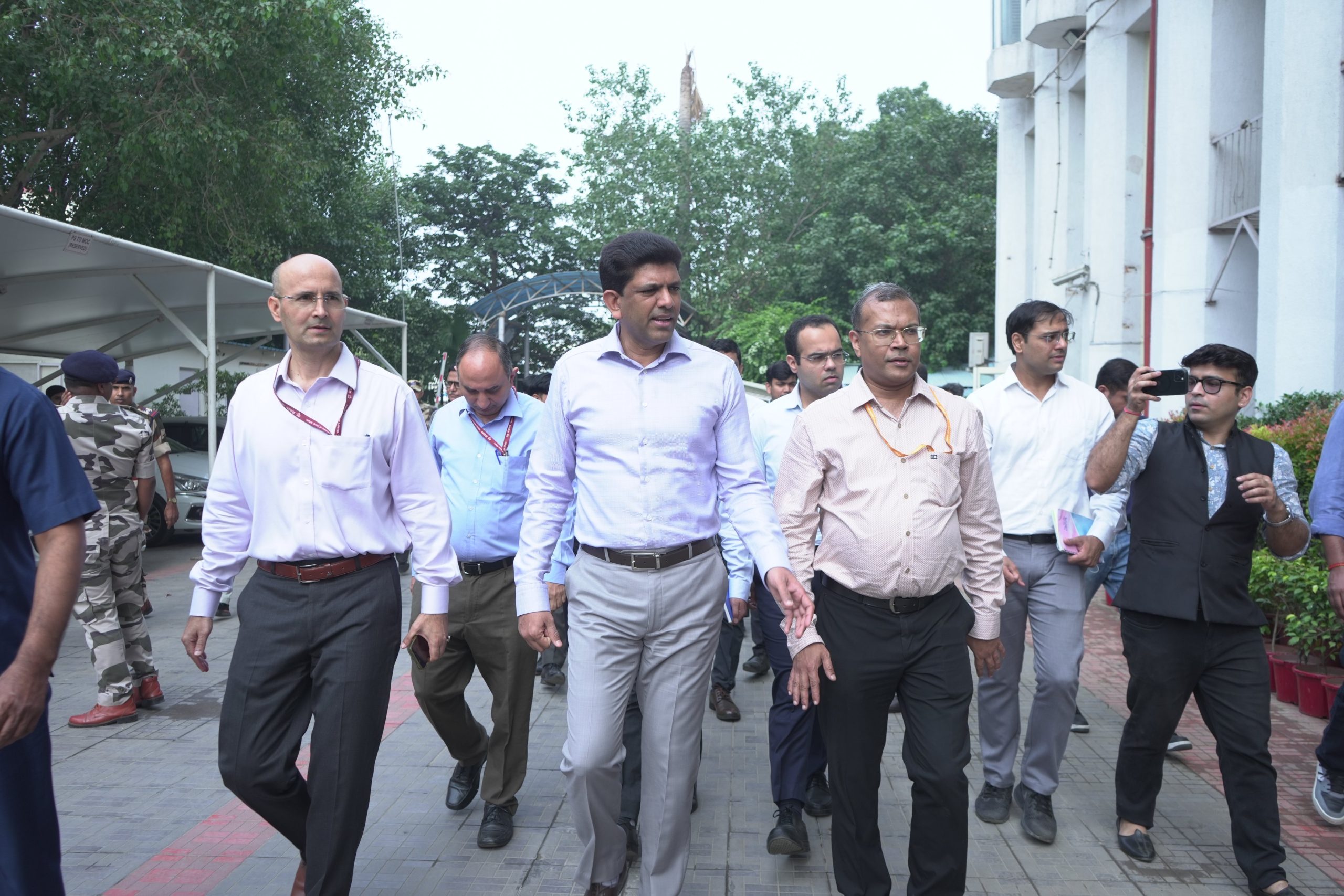 संचार राज्य मंत्री चंद्रशेखर पेम्मासानी ने नई दिल्‍ली में स्वच्छता गतिविधियों का निरीक्षण किया