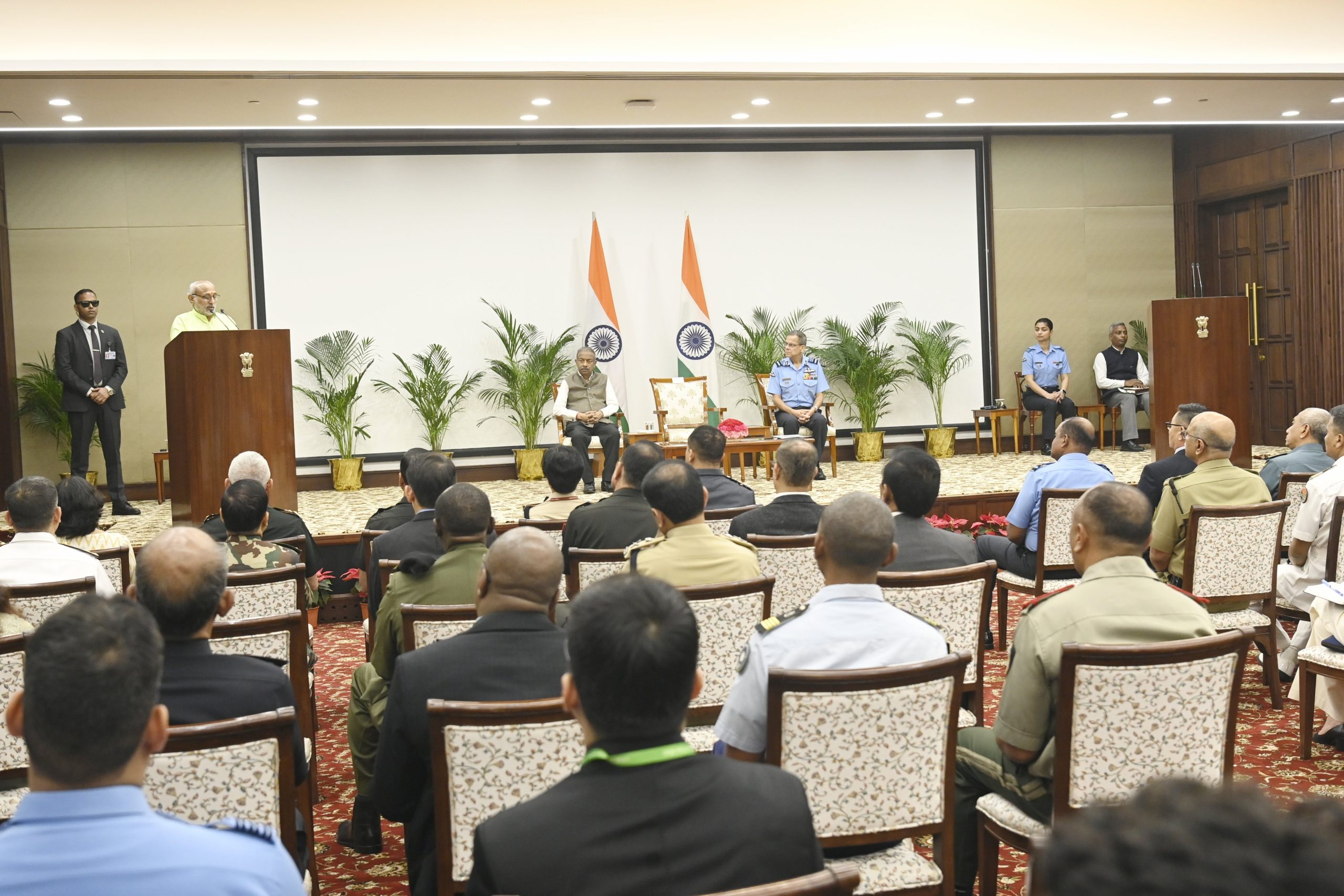 उपराष्ट्रपति सी. पी. राधाकृष्णन ने उपराष्ट्रपति एन्क्लेव में तीसरे अंतर्राष्ट्रीय सामरिक सहभागिता कार्यक्रम में प्रतिनिधियों को संबोधित किया