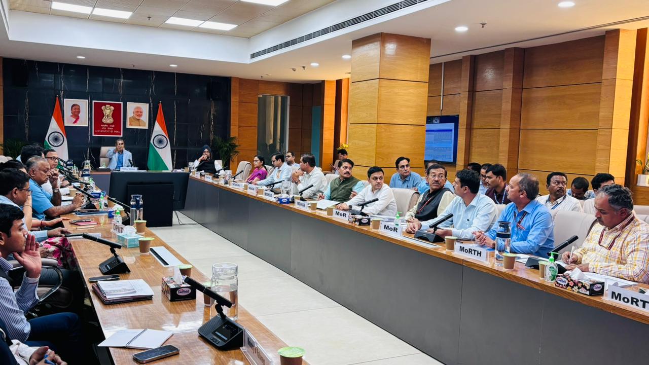 पीएम गतिशक्ति के तहत नेटवर्क योजना समूह की 100वीं बैठक में पाँच प्रमुख परियोजनाओं की समीक्षा