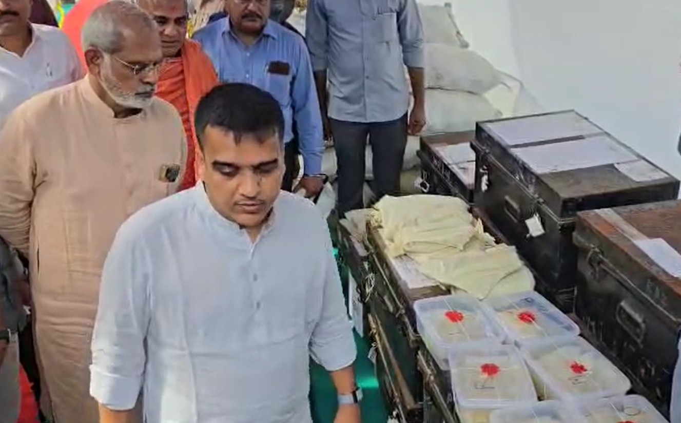 ગૃહ રાજ્યમંત્રી હર્ષ સંઘવીની ઉપસ્થિતિમાં ભરૂચમાં 381 કરોડ રૂપિયાના કેફી પદાર્થનો નાશ કરાયો