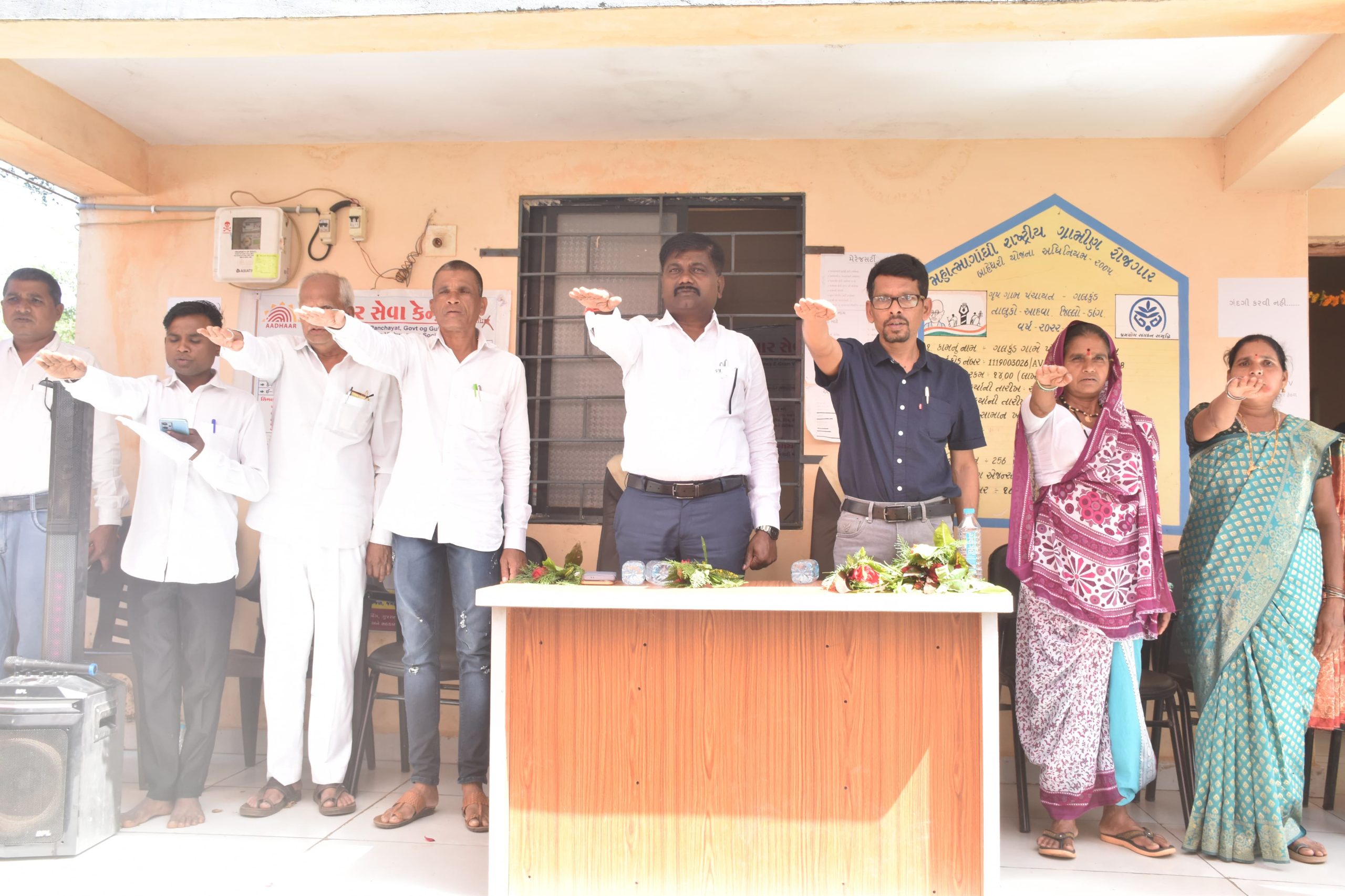 આહવા તાલુકાના ગલકુંડ ગામે ગુજરાત વિધાનસભા નાયબ મુખ્ય દંડક વિજય પટેલના અધ્યક્ષ સ્થાને વિકાસ રથનો કાર્યક્રમ યોજાયો