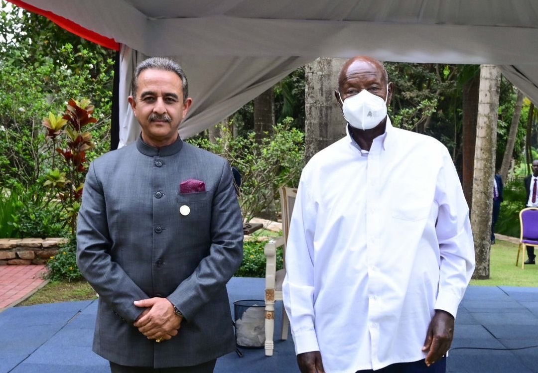 Union Minister Kirti Vardhan Singh meets Uganda’s President Yoweri Kaguta Museveni in Kampala