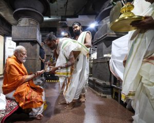 PM Modi in Andhra Pradesh offers prayers, performs Pooja at Sri Bhramaramba Mallikarjuna Swamy temple