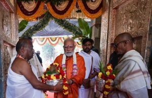 PM Modi in Andhra Pradesh offers prayers, performs Pooja at Sri Bhramaramba Mallikarjuna Swamy temple
