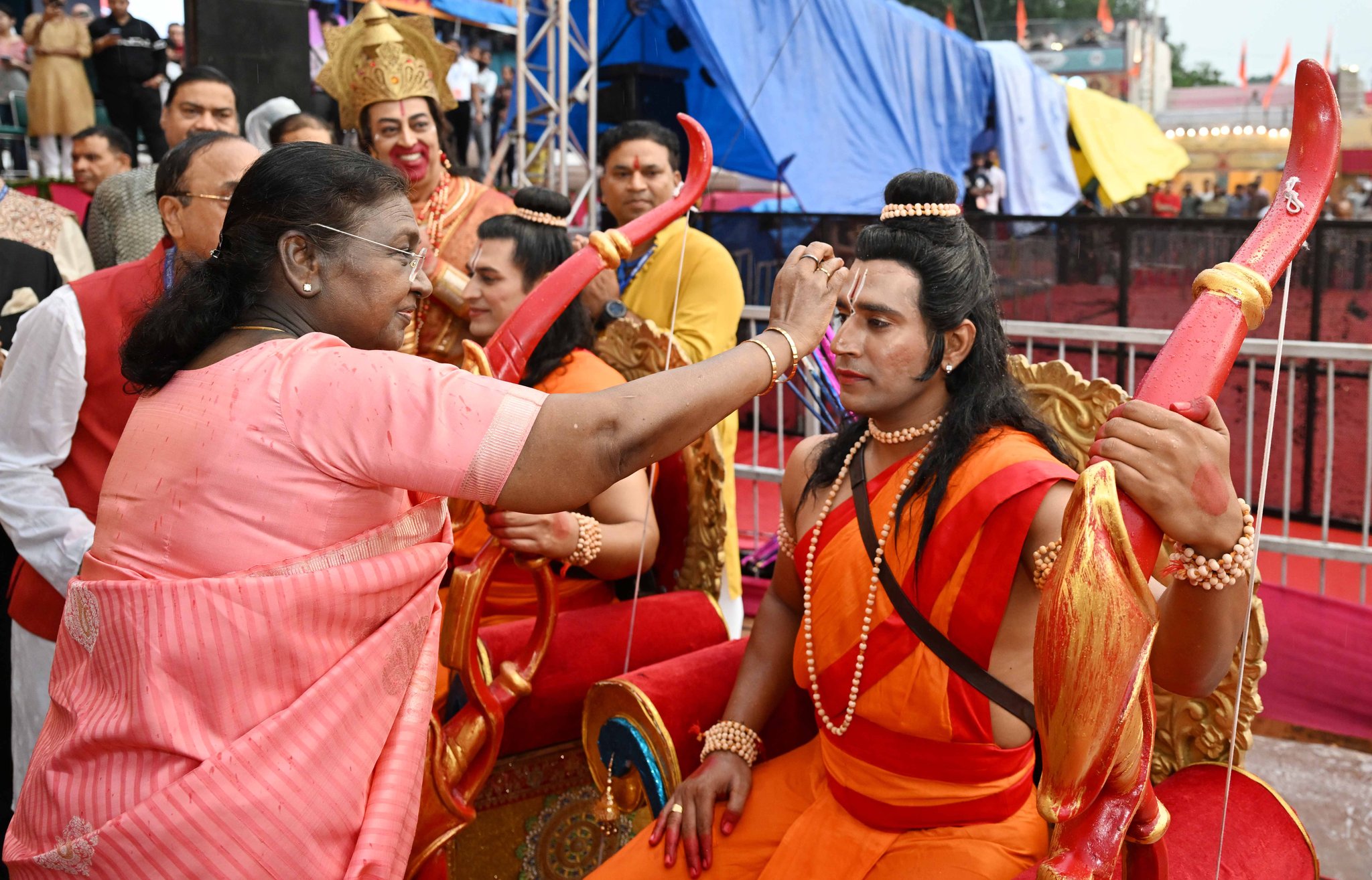 भारतीय सेना का ऑपरेशन सिंदूर आतंकवाद के रावण पर मानवता की विजय का प्रतीक है: राष्ट्रपति द्रौपदी मुर्मु