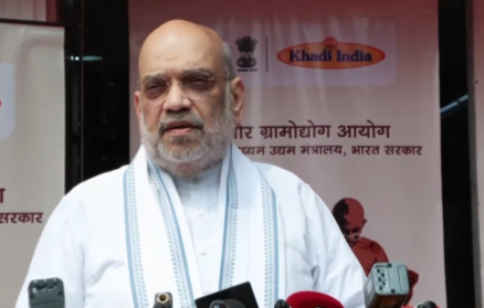 केंद्रीय गृह मंत्री अंतिम शाह ने खादी कारीगर महोत्सव में स्वतंत्रता के 100 वर्षों में खादी के योगदान पर जोर दिया