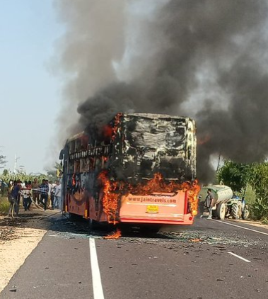 Bus Fire on Jodhpur Highway: At Least 10 Feared Dead, Over 14 Critically Injured in Rajasthan