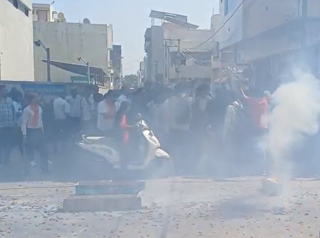 નવા મંત્રીમંડળમા સામેલ થયેલા સભ્યોના સમર્થકોએ રાજ્યભરમાં ઉજવણી કરી.