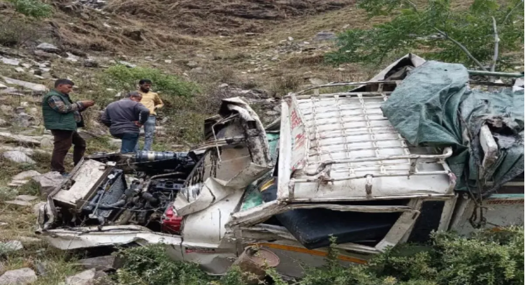 Pickup Overturns in Taloda Taluka; 8 Dead, Several Critically Injured