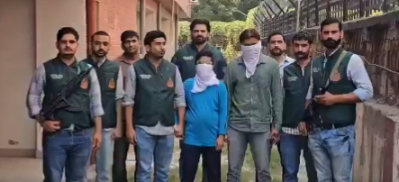 दिल्ली पुलिस की स्पेशल सेल ने एक आई.एस.आई.एस. आतंकी मॉड्यूल का भंडाफोड़ कर दो संदिग्ध आतंकियों को गिरफ्तार किया