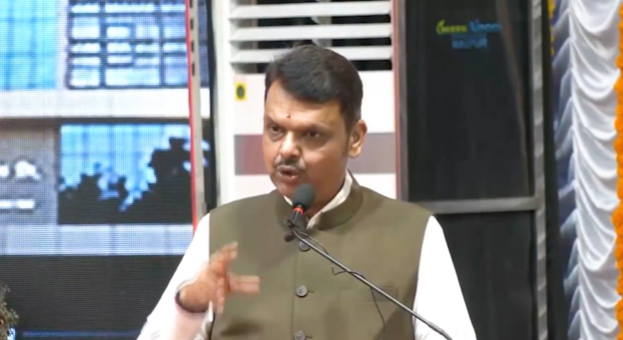 शेतकऱ्यांना कर्जमाफी देण्याचा निर्णय पुढच्या वर्षी ३० जूनपर्यंत घेण्यात येणार