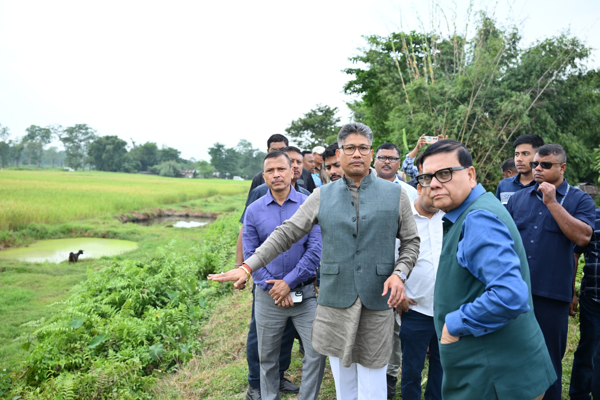 গহপুৰত হ’বলগীয়া কনকলতা বিশ্ববিদ্যালয়ৰ প্ৰস্তাৱিত স্থান পৰিদৰ্শন জনসংযোগ মন্ত্রী পীযূষ হাজৰিকাৰ