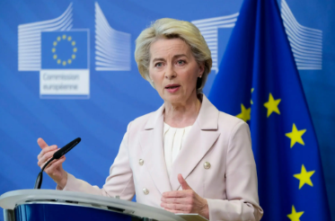 युरोपियन कमिशनच्या अध्यक्ष अर्सुला फॉन दॅ लीन यांच्यावर दोन वेळा अविश्वास ठरावाला