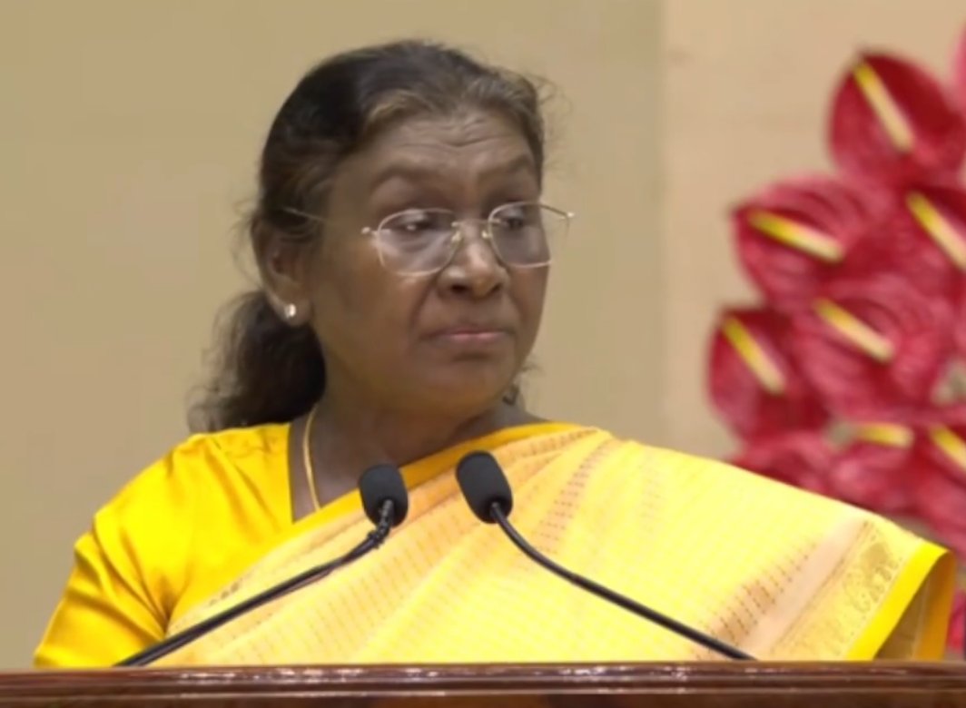 রাষ্ট্রপতি দ্রৌপদী মুর্মু বলেছেন, প্রতিটি আদিবাসী গ্রামগুলিকে আত্মনির্ভর ও স্বয়ংসম্পূর্ণ বানানোর লক্ষ্যেই আদি কর্মযোগী অভিযানের সূচনা হয়েছে।